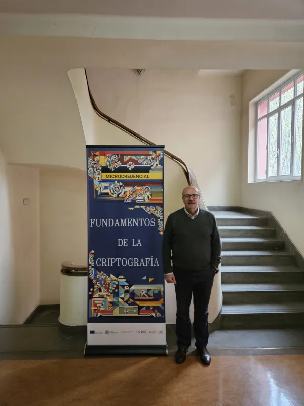 Luis Hernández Encinas, Director académico